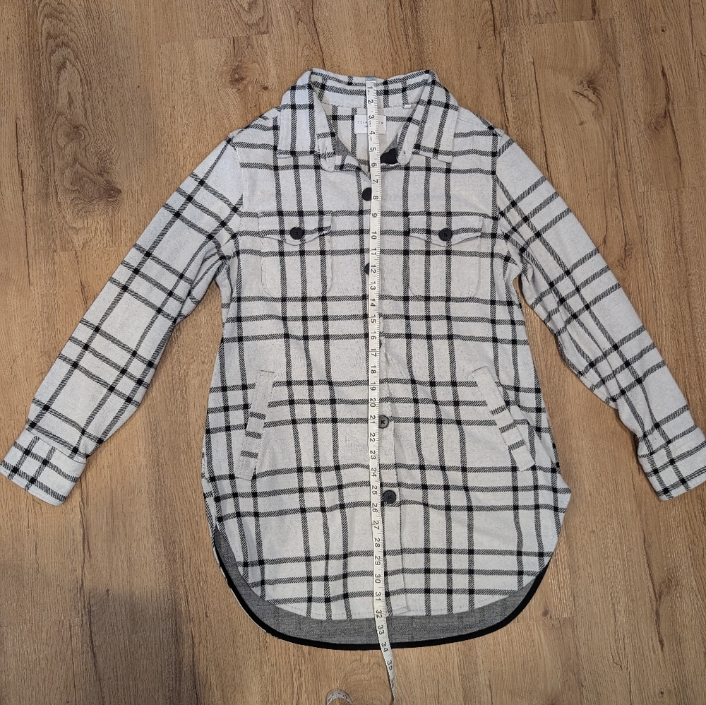 7 Diamonds | Generation Long Sleeve Shacket | White/Gray and Black | Medium - Picture 7 of 7